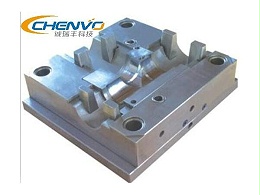 精密沖壓模具設(shè)計注意事項